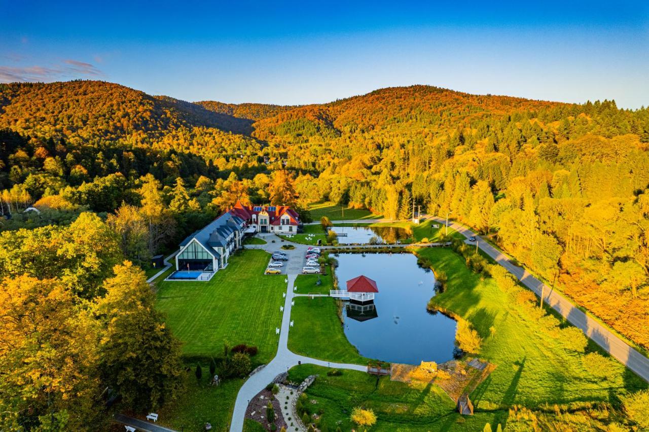 Carynska Resort & Spa Lutowiska Luaran gambar